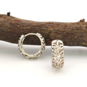 Rena ezüstszínű orvosi fém fülbevaló