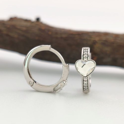 Avelia ezüstszínű orvosi fém fülbevaló Swarovski kristállyal