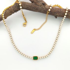   Judit Smaragd aranyszínű nemesacél nyaklánc kristályokkal