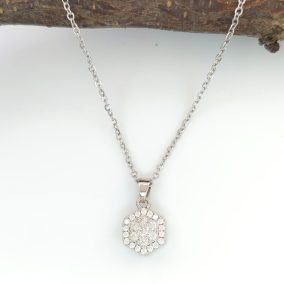 Ilma ezüstszínű nemesacél medál nyaklánccal