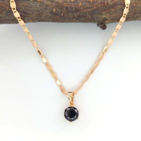   Izus Black aranyszínű orvosi fém medál fekete kristállyal