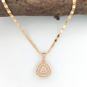 Johanna White aranyszínű orvosi fém medál 