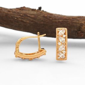   Lorenn aranyszínű orvosi fém fülbevaló kristály díszítéssel