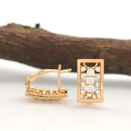 Roxy aranyszínű orvosi fém fülbevaló fehér kristályokkal