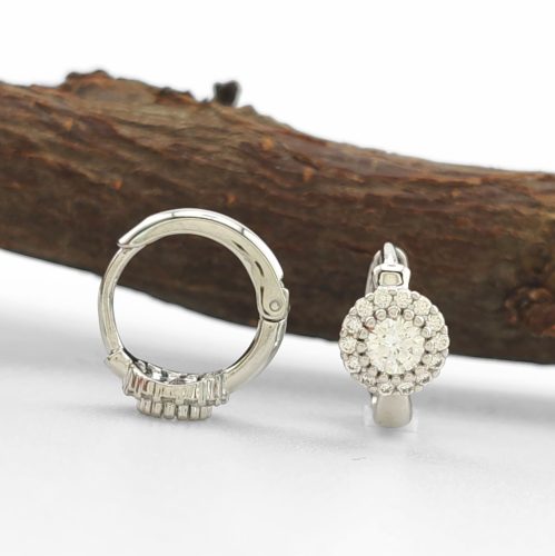 Norna Silver ezüstszínű orvosi fém fülbevaló fehér kristályokkal