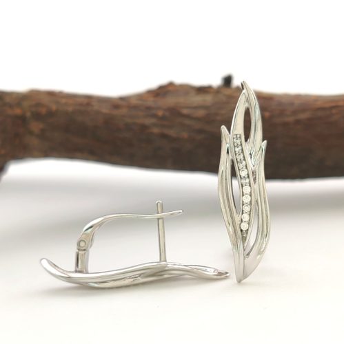 Réta ezüstszínű orvosi fém fülbevaló fehér kristályokkal